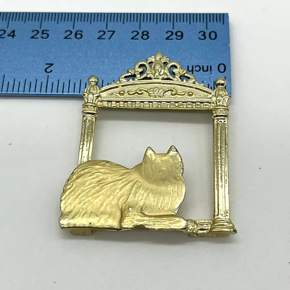 N/A elegant gold